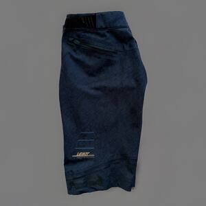 Leatt Hydradri Shorts XL Black Linerless Waterproof Athleisure Sportswear